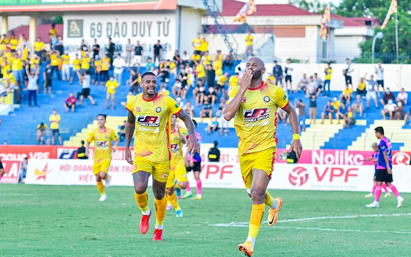 Soi keo SLNA vs Thanh Hoa-2