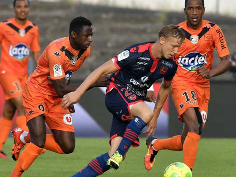 Soi kèo Ajaccio vs Laval lúc 2h45 ngày 6/12/2023