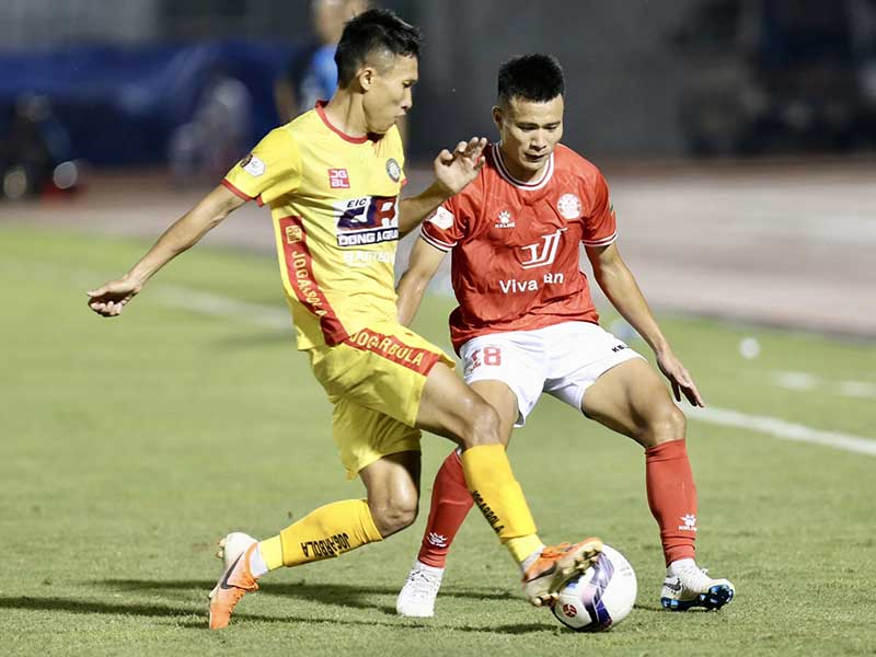 Soi kèo TP HCM vs SLNA lúc 19h15 ngày 22/12/2023