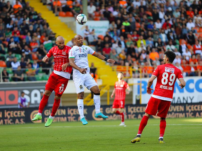 Soi kèo Antalyaspor vs Alanyaspor lúc 0h00 ngày 6/1/2024