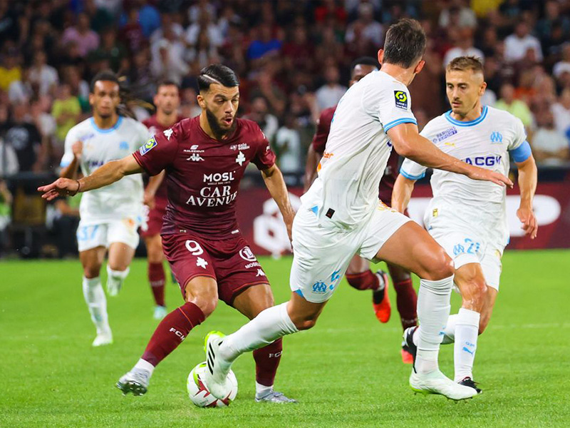 Soi kèo Marseille vs Metz lúc 3h00 ngày 10/2/2024