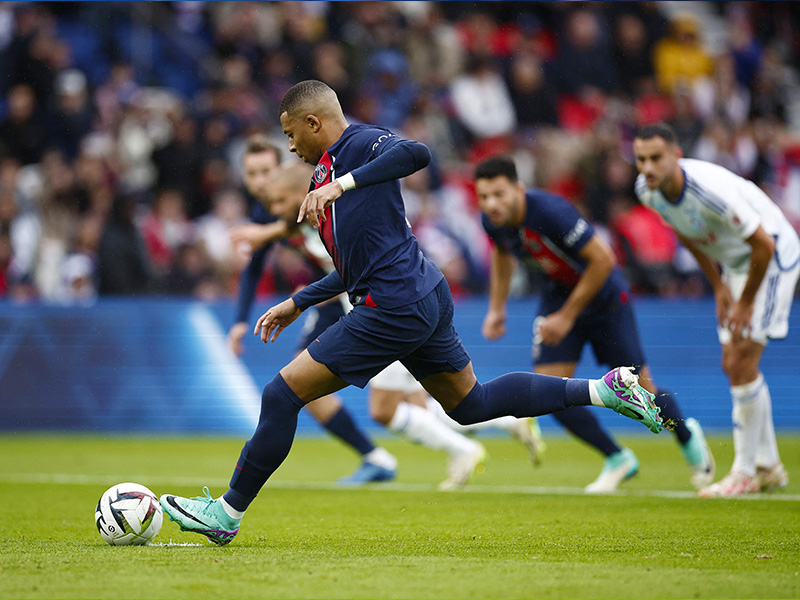 Soi kèo Strasbourg vs PSG lúc 3h00 ngày 3/2/2024
