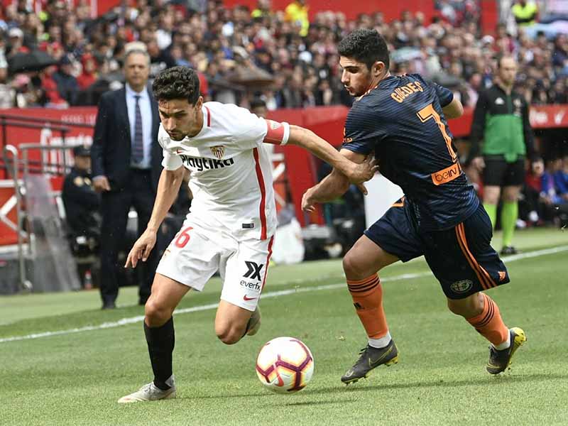Soi kèo Valencia vs Sevilla lúc 3h00 ngày 18/2/2024