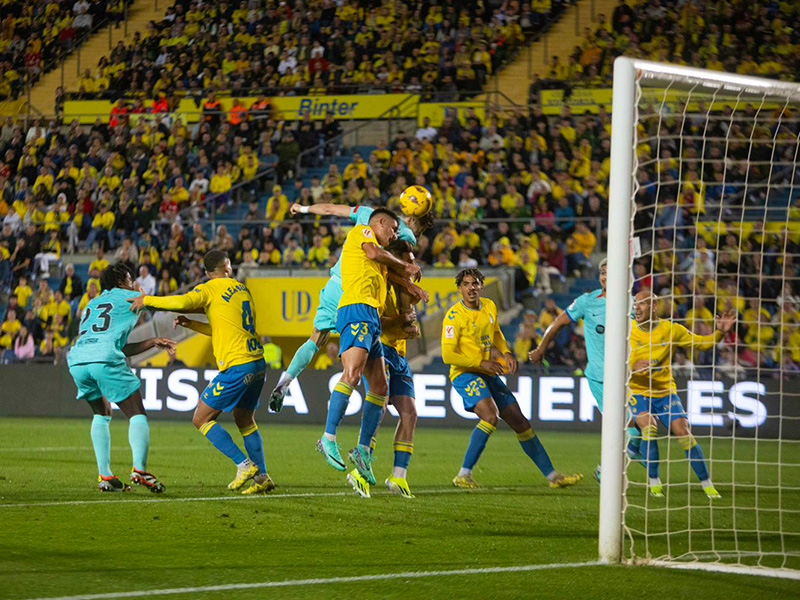 Soi kèo Barcelona vs Las Palmas lúc 3h00 ngày 31/3/2024