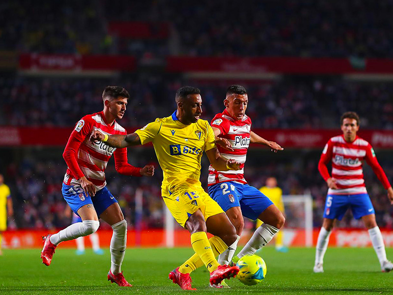 Soi kèo Cadiz vs Granada lúc 3h00 ngày 30/3/2024