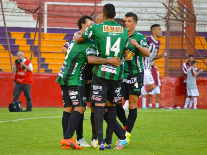 Soi kèo Nueva Chicago vs Defensores Unidos lúc 4h45 ngày 19/3/2024