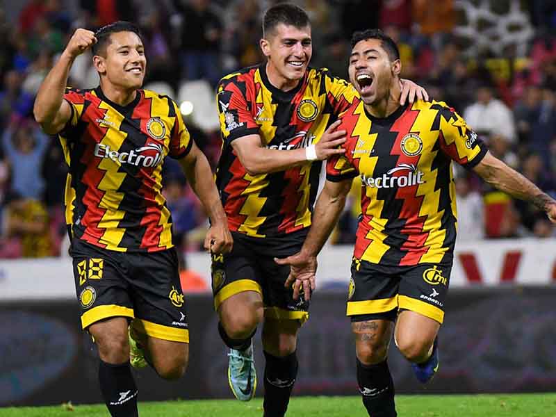 Soi kèo Leones Negros vs La Paz lúc 08h05 ngày 28/3/2024