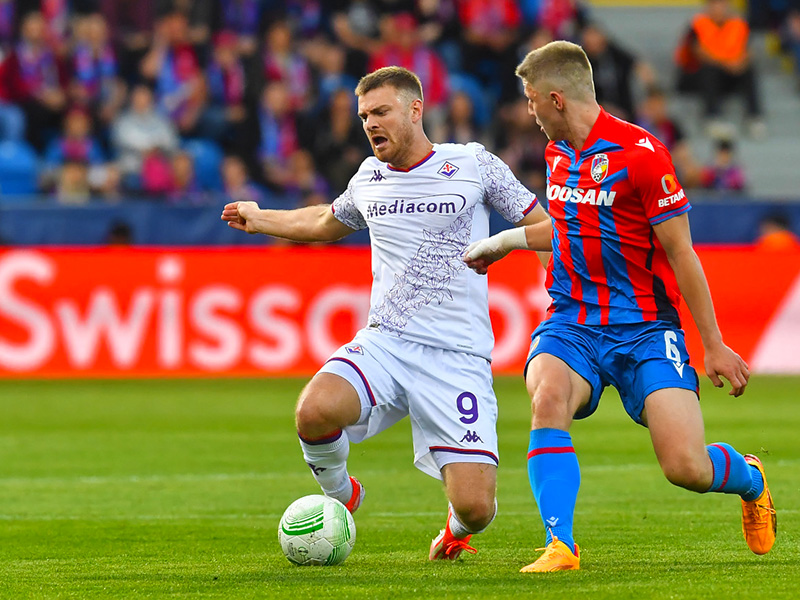 Soi kèo Fiorentina vs Viktoria Plzen lúc 23h45 ngày 18/4/2024