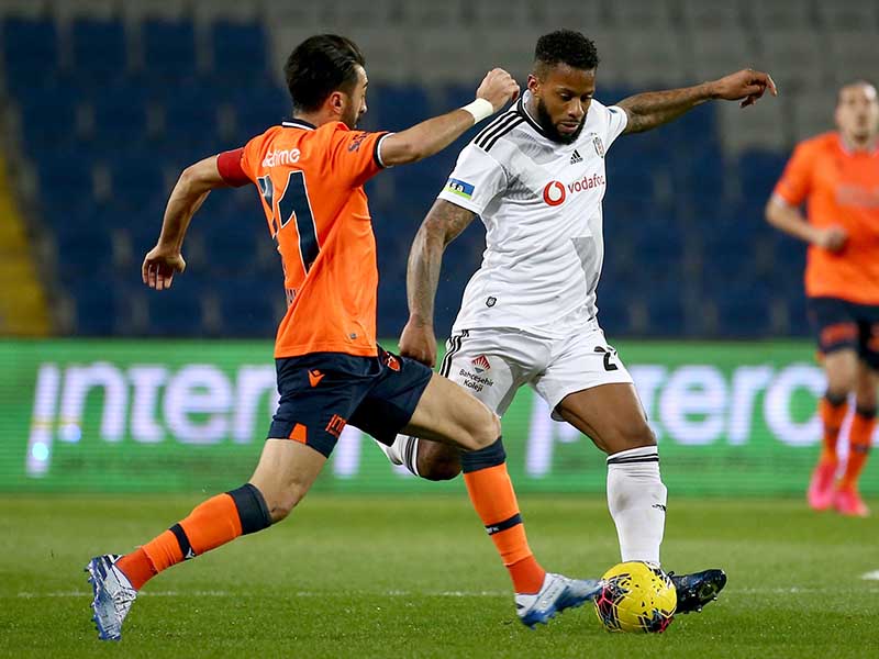 Soi kèo Basaksehir vs Besiktas lúc 0h30 ngày 5/4/2024