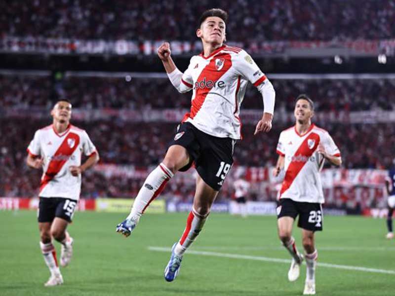 Soi kèo Libertad vs River Plate lúc 7h30 ngày 25/4/2024