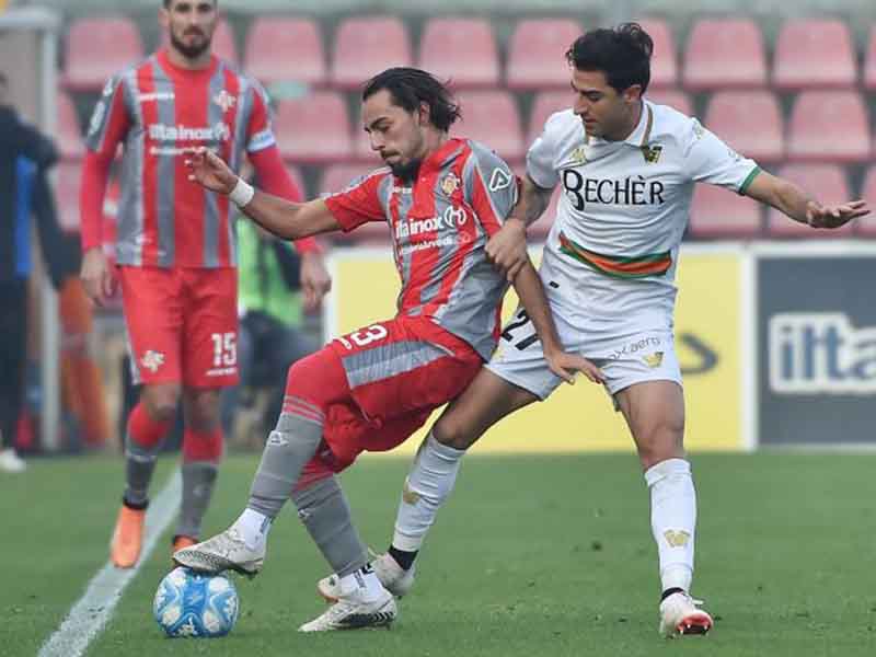 Soi kèo Venezia vs Cremonese lúc 1h30 ngày 27/4/2024