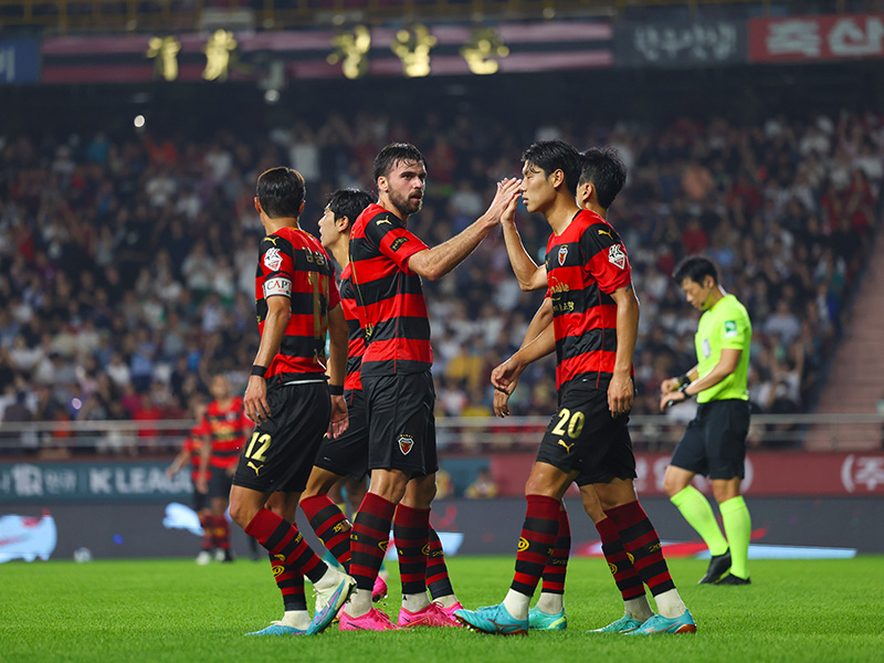 Soi kèo Gwangju vs Pohang Steelers lúc 17h30 ngày 28/5/2024