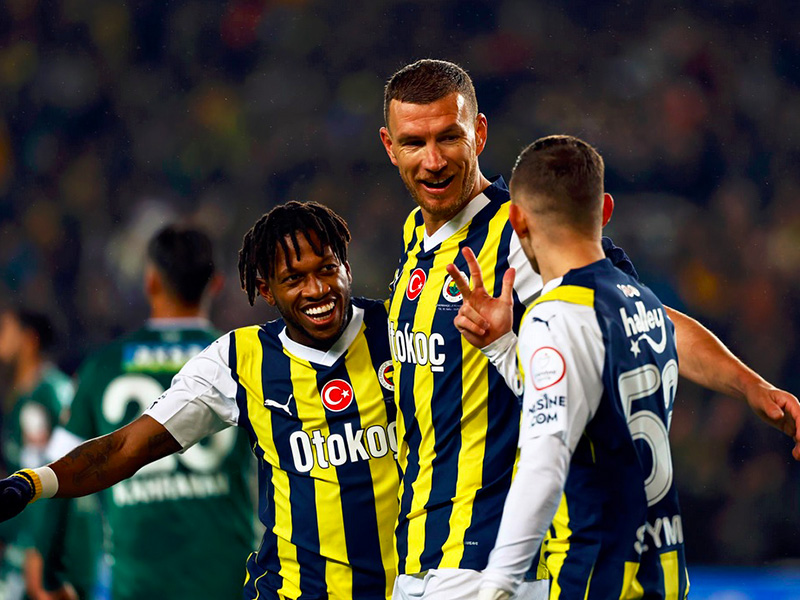 Soi kèo Konyaspor vs Fenerbahce lúc 0h00 ngày 7/5/2024