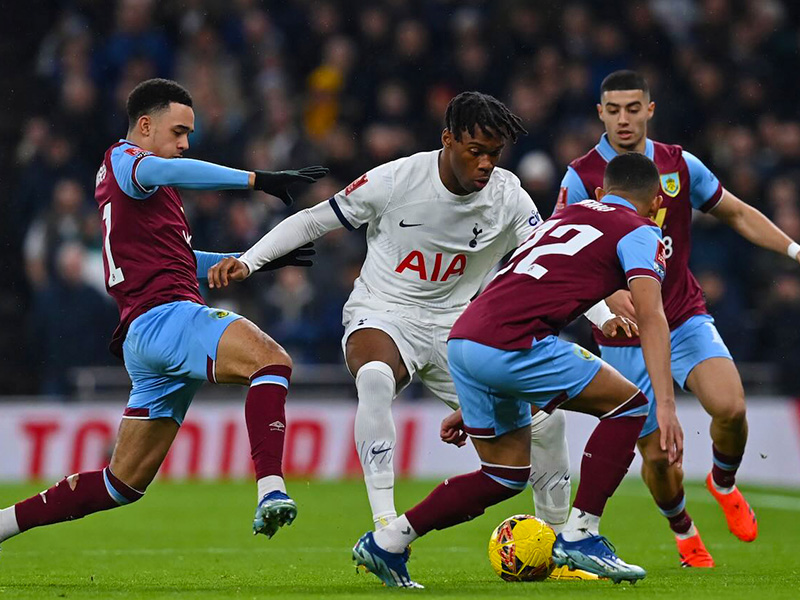 Soi kèo Tottenham vs Burnley lúc 21h00 ngày 11/5/2024