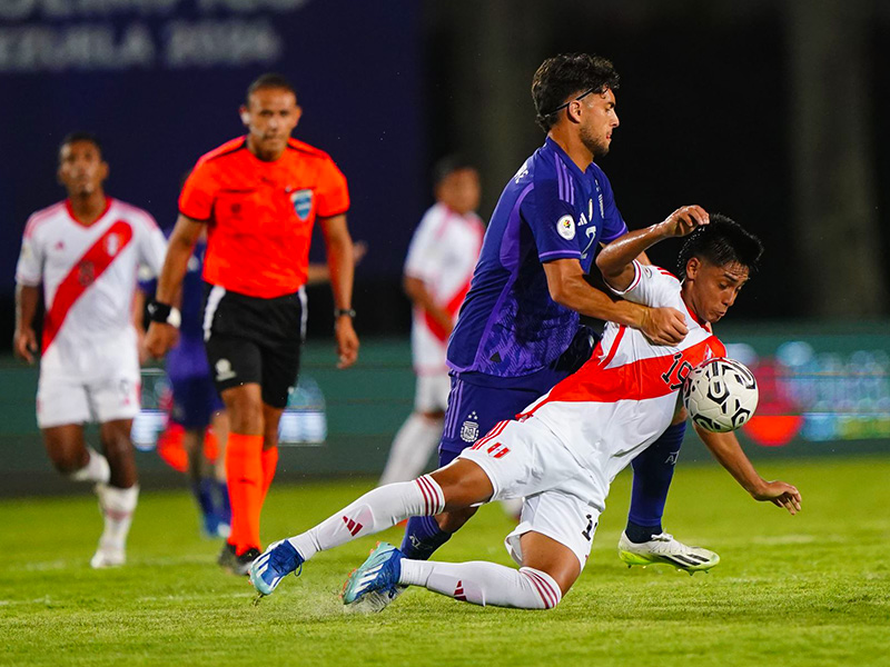 Soi kèo Argentina vs Peru lúc 7h00 ngày 30/6/2024