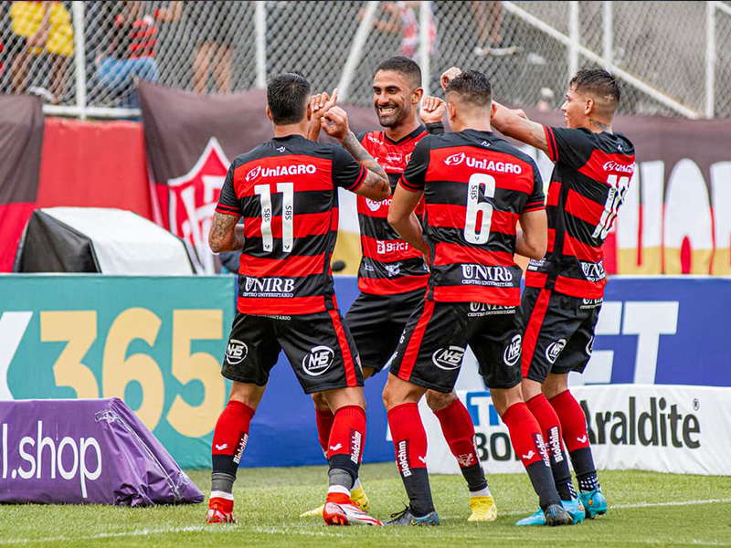 Soi kèo Fluminense vs Vitoria lúc 5h00 ngày 28/6/2024