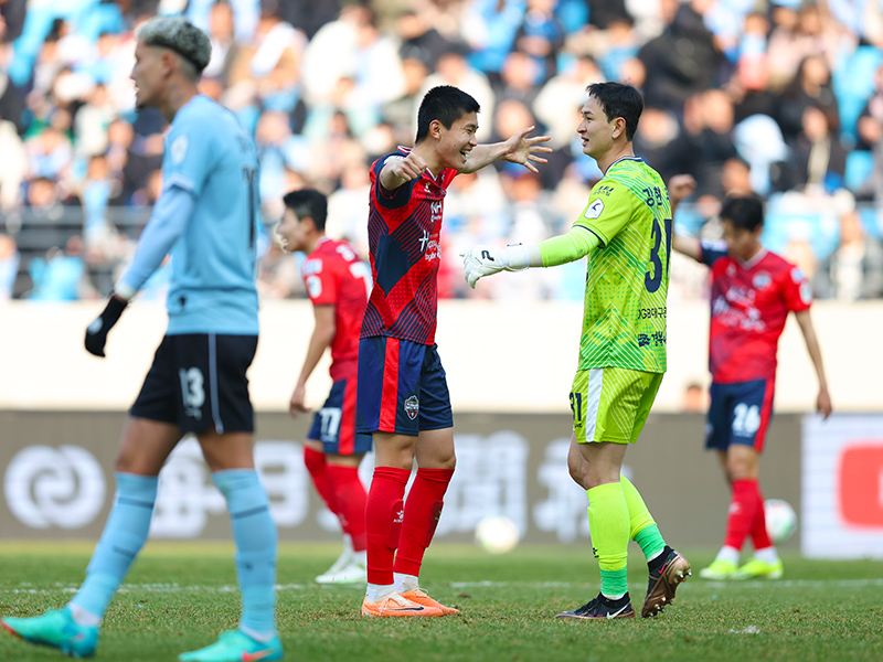 Soi kèo Gimcheon vs Daegu lúc 16h00 ngày 29/6/2024