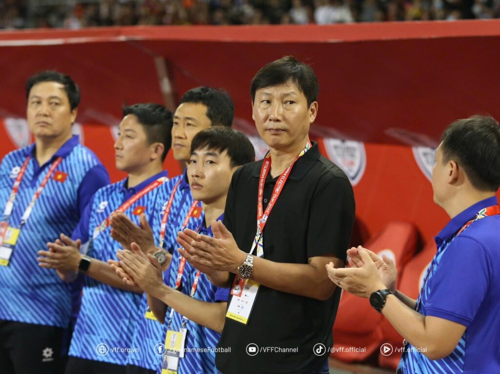 HLV Kim Sang Sik tin ĐT Việt Nam rộng cửa vào bán kết AFF Cup 2024