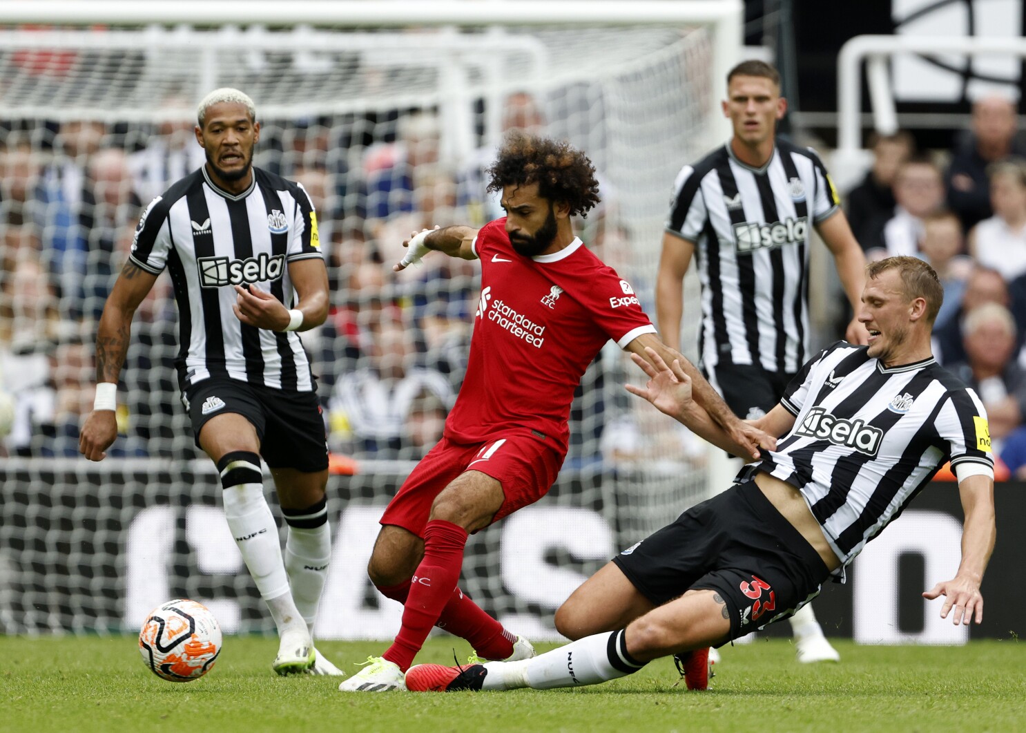 Soi kèo Newcastle vs Liverpool ngày 5/12