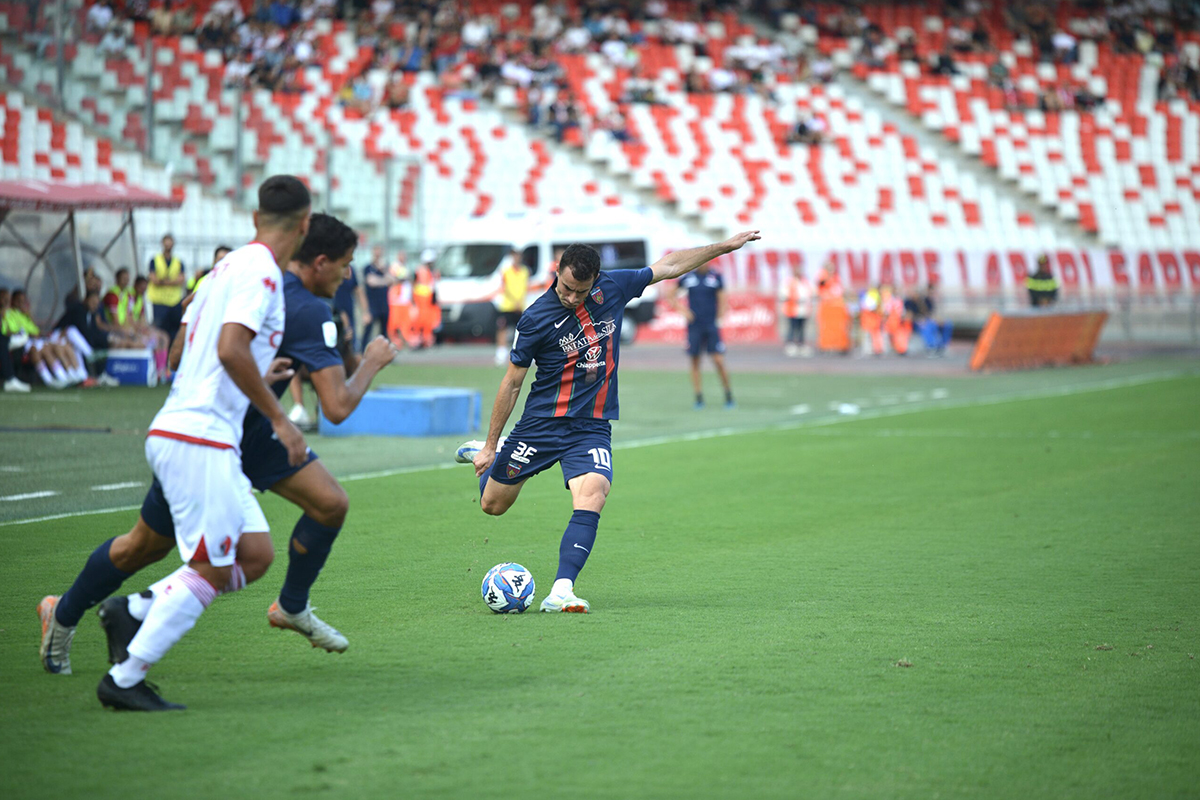 Soi keo Cosenza vs Bari