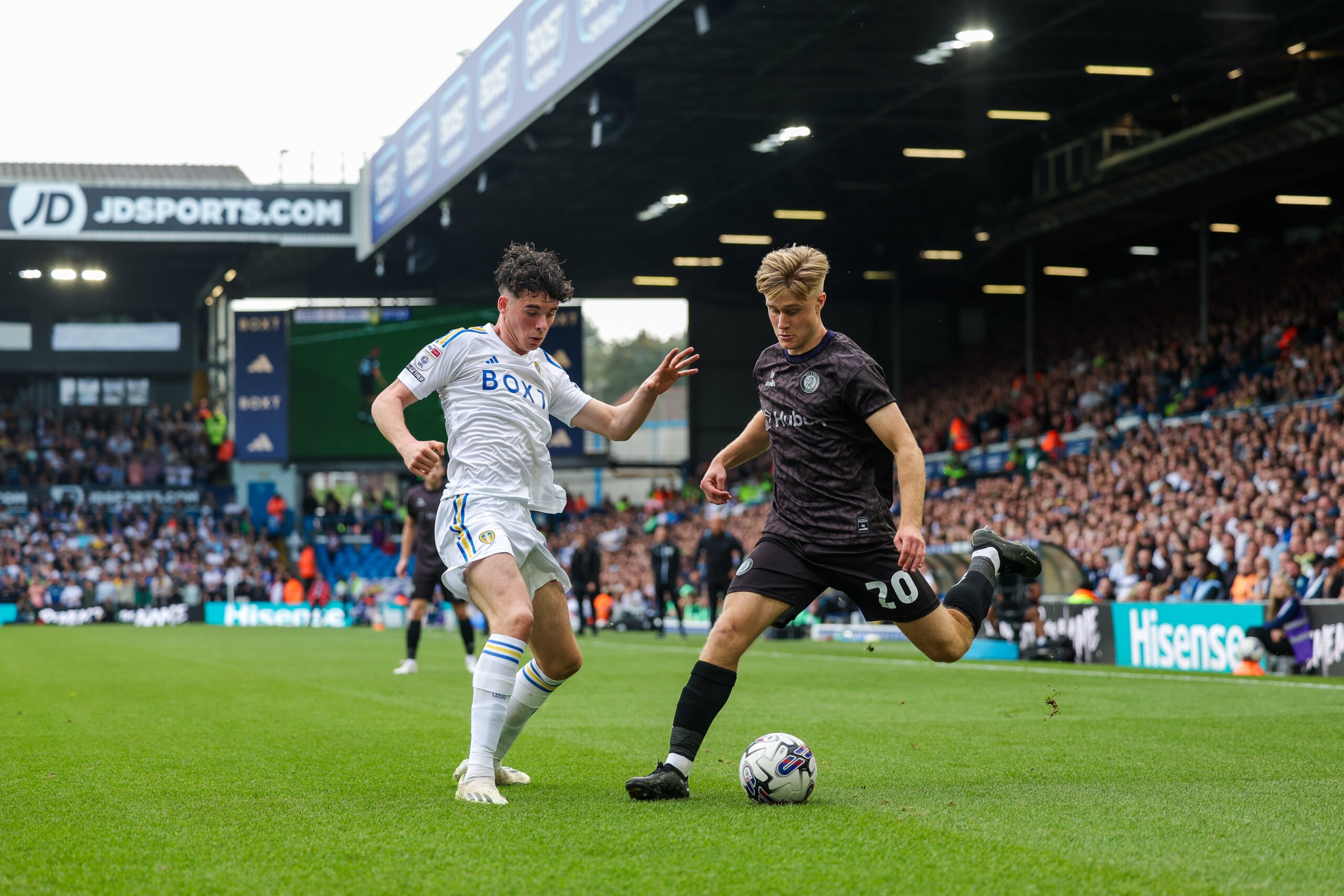 Soi kèo Leeds vs Bristol ngày 29/4
