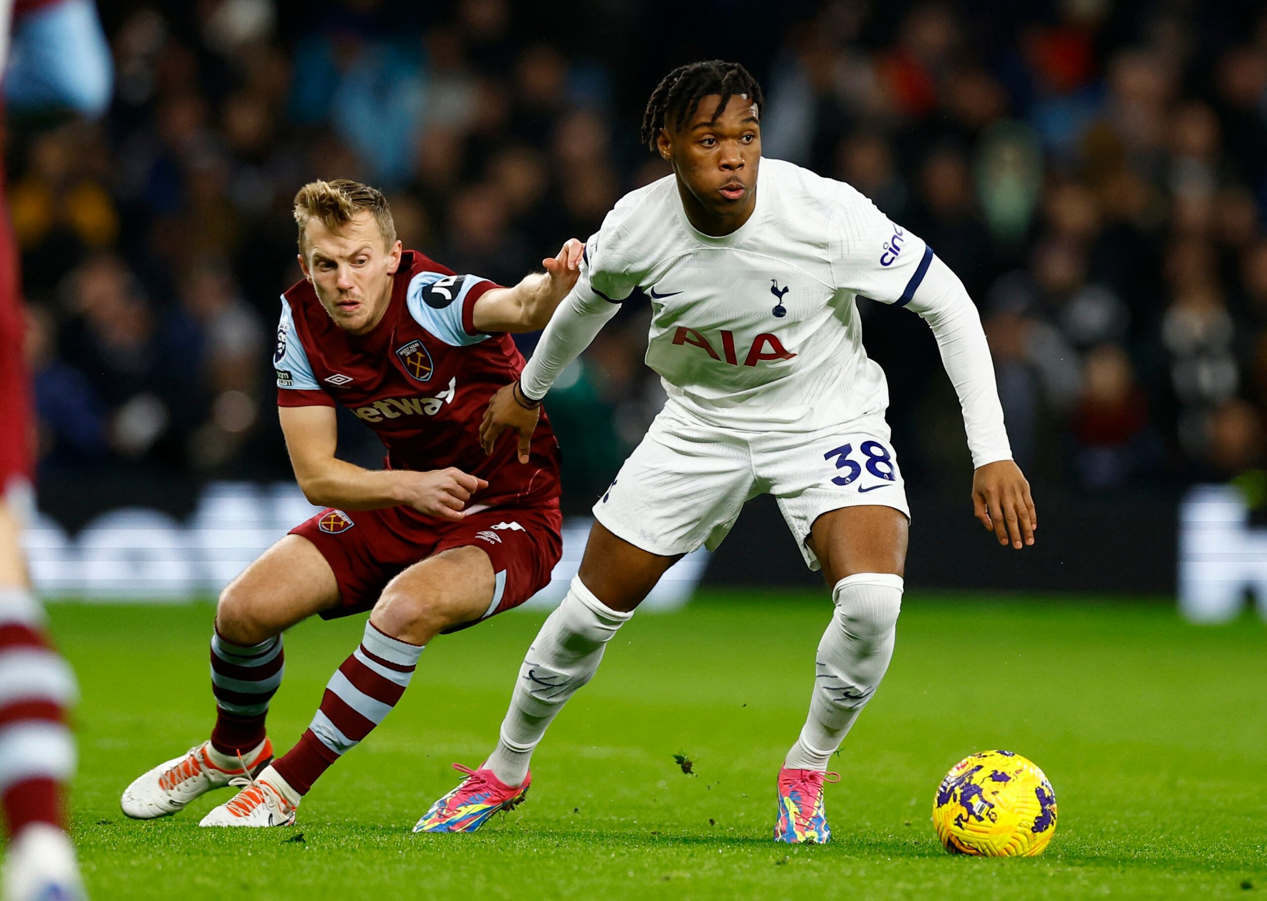 Soi kèo West Ham vs Tottenham ngày 4/5