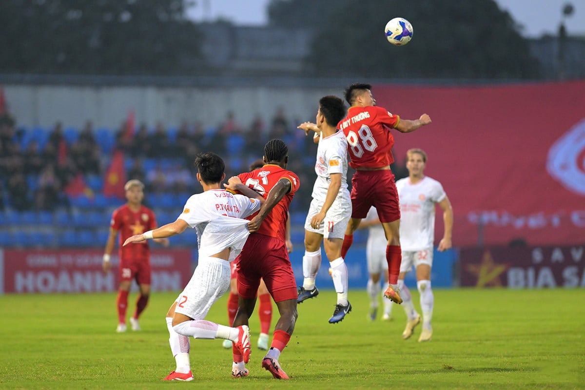 Soi keo Viettel vs Hà Tĩnh