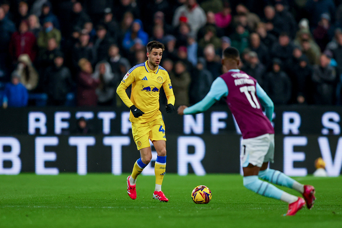 Soi keo Burnley vs Leeds