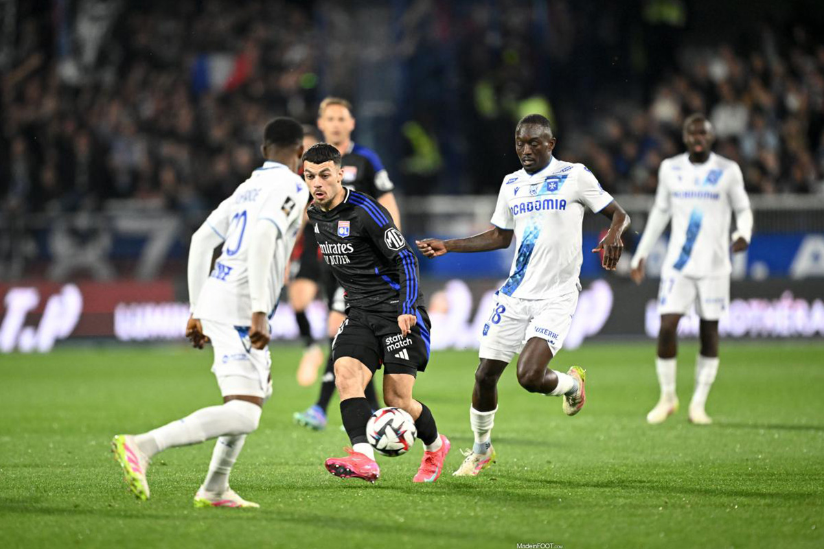 Soi keo Auxerre vs Lyon