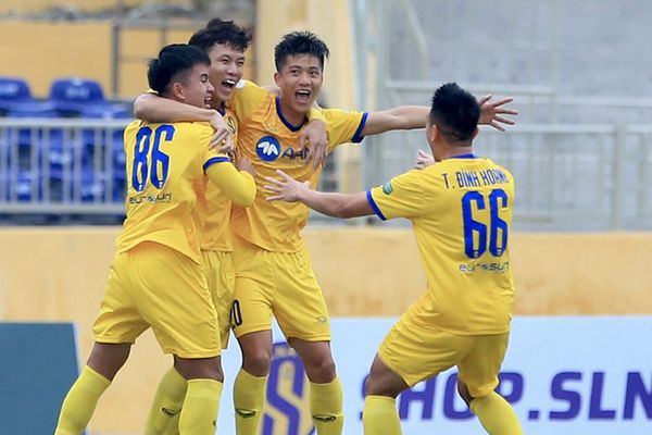 Soi kèo SLNA vs TP Hồ Chí Minh lúc 18h00 ngày 8/7/2022